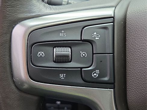 Used 2022 Chevrolet Tahoe Z71 w/ Z71 Off-Road Package AWD/4WD image 21
