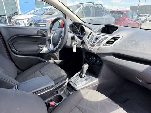Used 2011 Ford Fiesta SE w/ 203A Rapid Spec Order Code FWD image 12