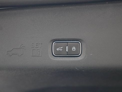 Certified 2025 Ford Expedition Active AWD/4WD image 17