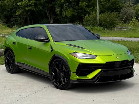 Used 2023 Lamborghini Urus Performante AWD/4WD image 1