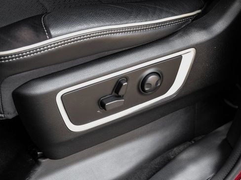 Used 2023 RAM 1500 Laramie AWD/4WD image 48