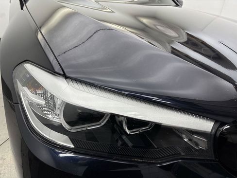 Used 2019 BMW 530e w/ M Sport Package RWD image 18
