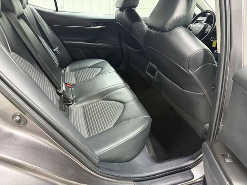 Used 2021 Toyota Camry SE FWD image 29