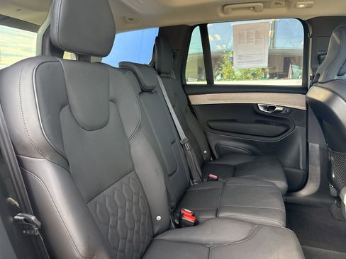 Used 2025 Volvo XC90 B6 Plus image 13