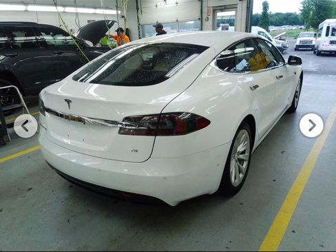 Used 2016 Tesla Model S 75 RWD image 6