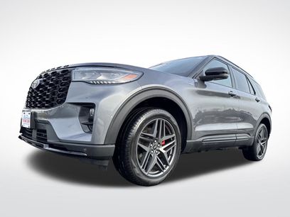 Used 2025 Ford Explorer ST-Line w/ ST-Line Street Pack