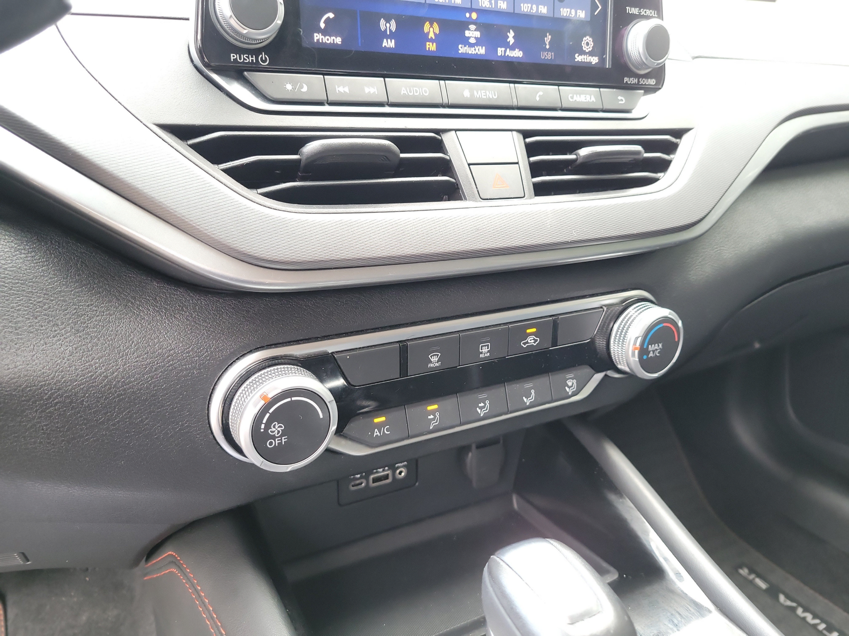 Used 2024 Nissan Altima 2.5 SR FWD image 18