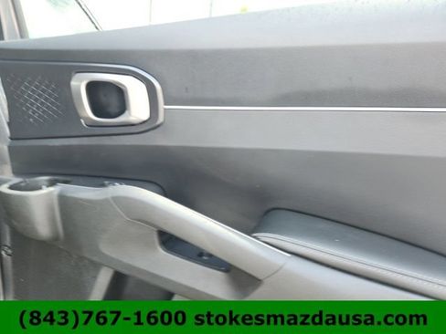 Used 2021 Kia Sorento LX FWD image 23