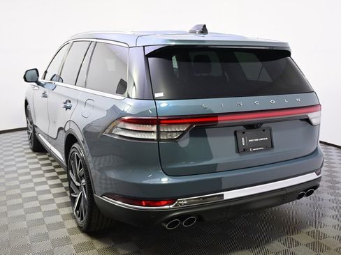 Used 2025 Lincoln Aviator Reserve w/ Equipment Group 201A image 4