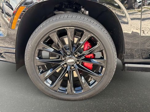 Used 2026 Cadillac Escalade V w/ LPO, ONYX Package image 11