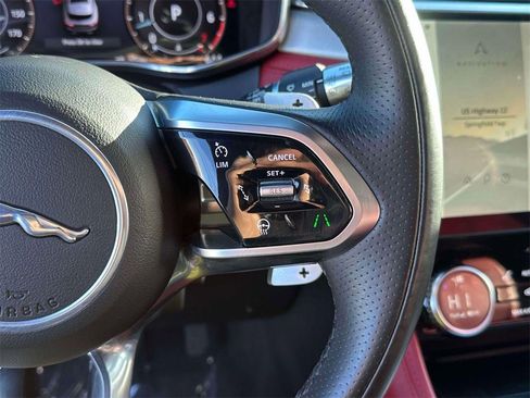 Used 2021 Jaguar F-PACE R-Dynamic S image 24