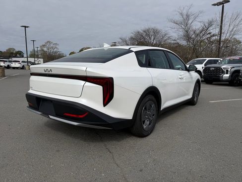 New 2026 Kia K4 LX image 7