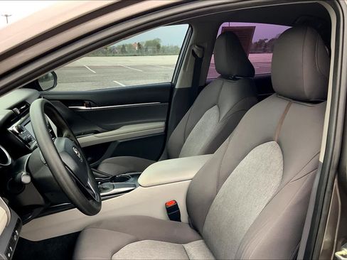 Used 2020 Toyota Camry L FWD image 7