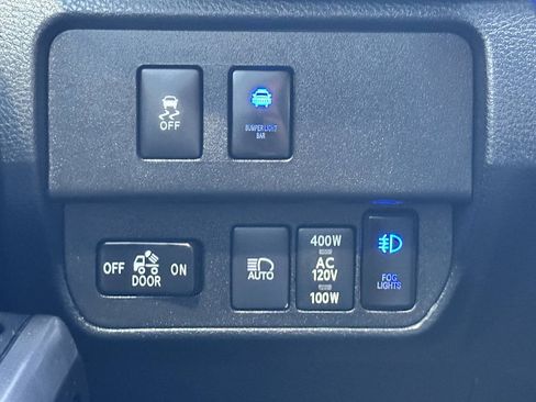 Used 2020 Toyota Tacoma TRD Off-Road w/ Technology Package AWD/4WD image 45