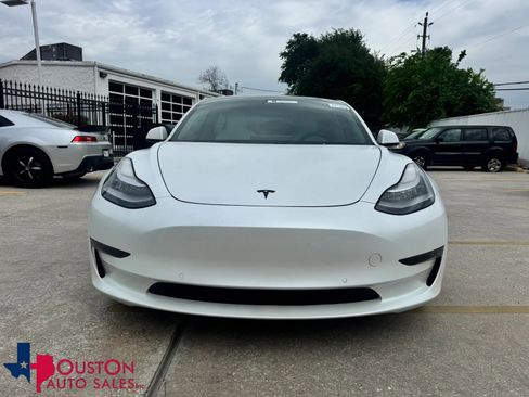 Used 2020 Tesla Model 3 Performance image 1