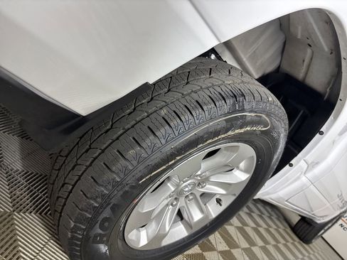 Used 2023 RAM 1500 Laramie AWD/4WD image 32