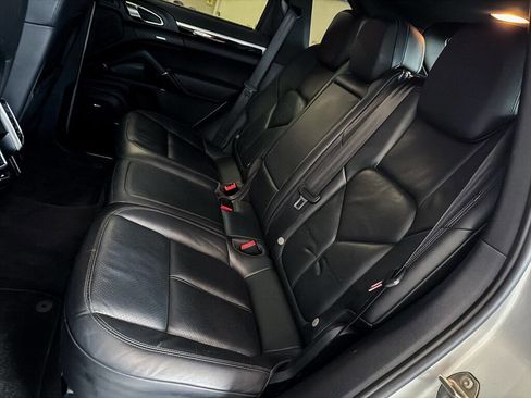 Used 2011 Porsche Cayenne S image 18