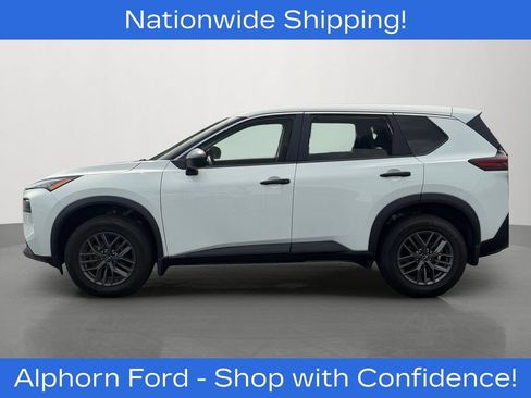 Used 2023 Nissan Rogue S AWD/4WD image 2