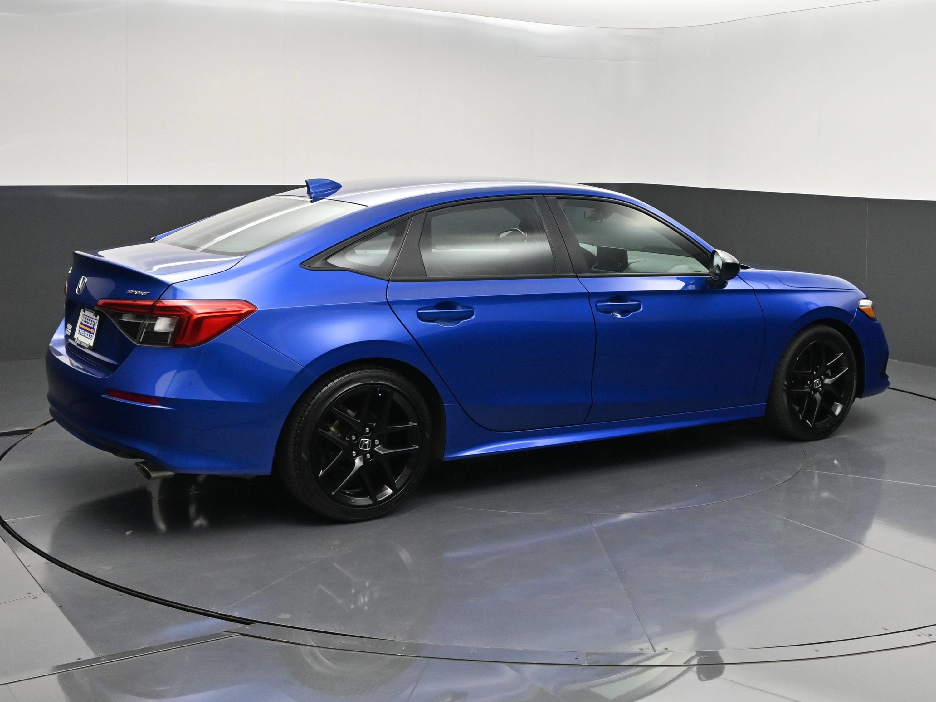 Used 2023 Honda Civic Sport image 8