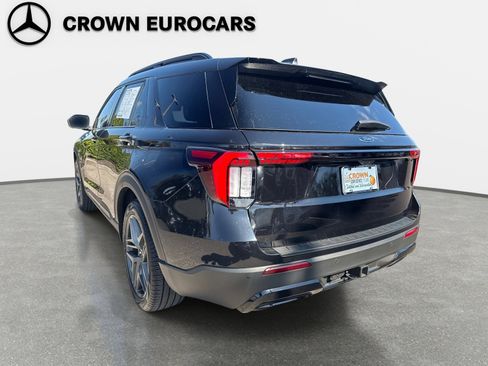 Used 2025 Ford Explorer ST-Line w/ Premium Package image 10