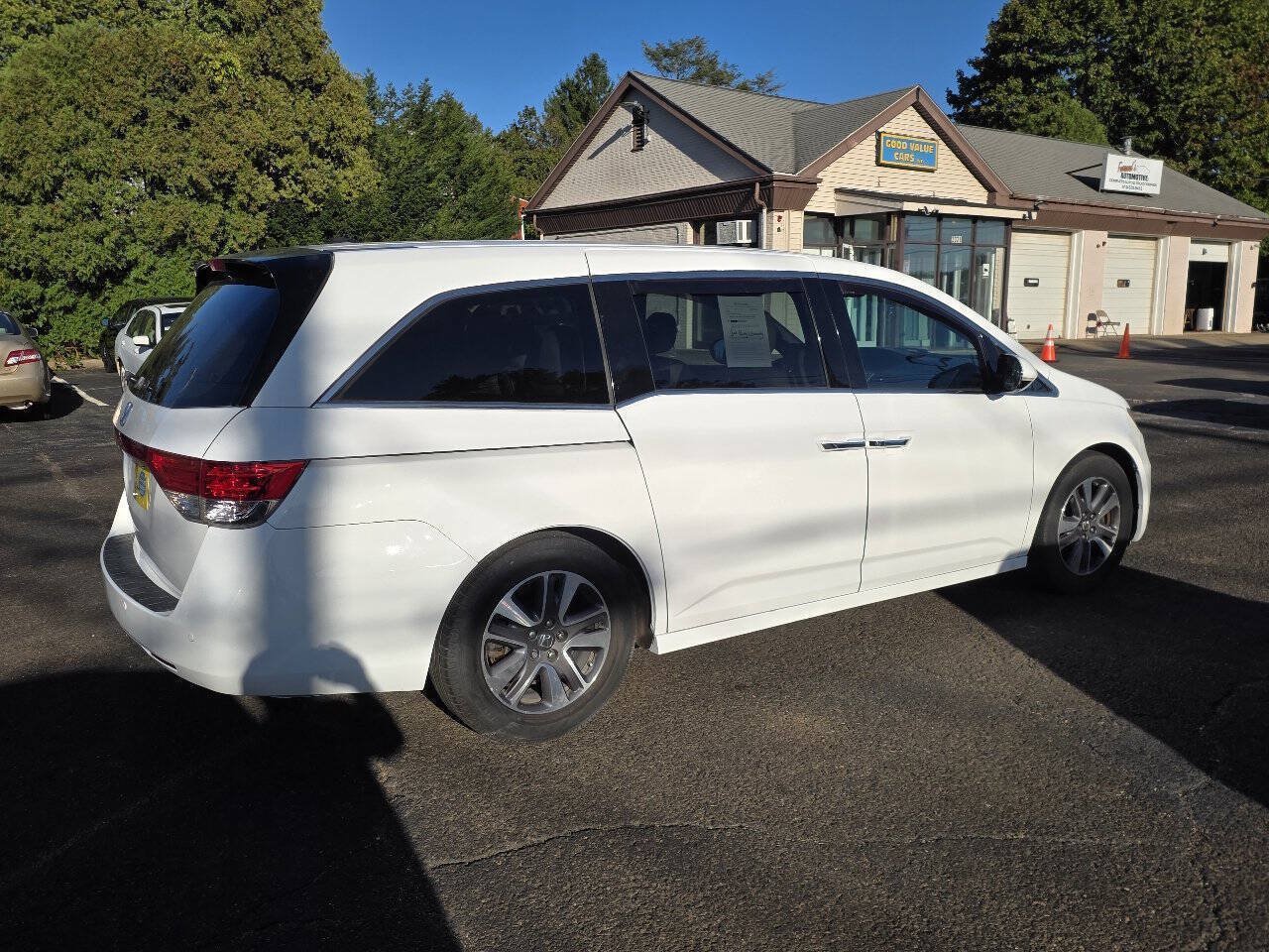 Used 2014 Honda Odyssey Touring Elite image 9