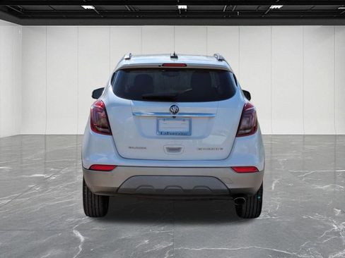Used 2018 Buick Encore Essence FWD image 4