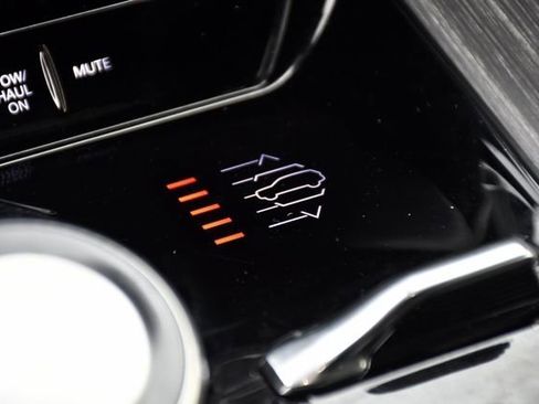 Used 2023 Jeep Wagoneer Series III w/ Premium Group I image 14