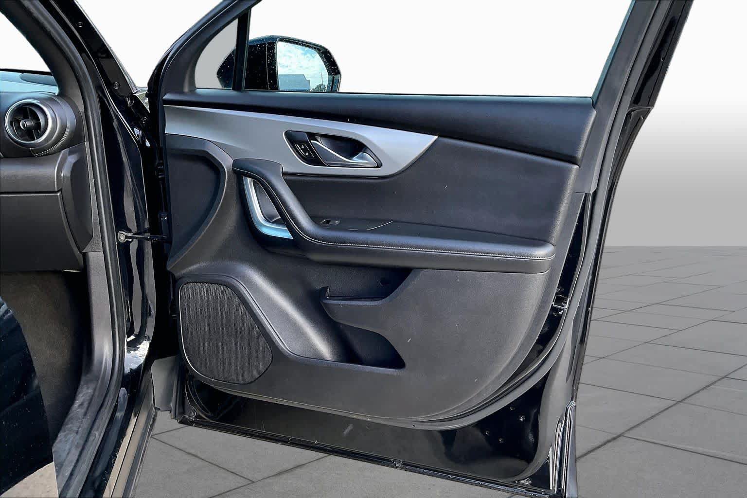 Used 2020 Chevrolet Blazer LT FWD image 22