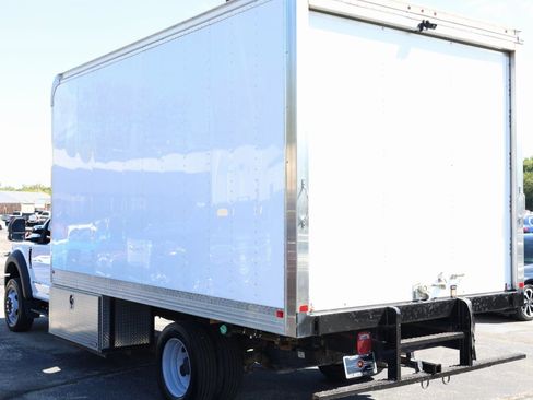 Used 2022 Ford F550 2WD Regular Cab Super Duty image 3