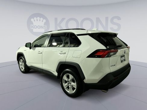 Used 2021 Toyota RAV4 XLE w/ XLE Grade Weather Package AWD/4WD image 14