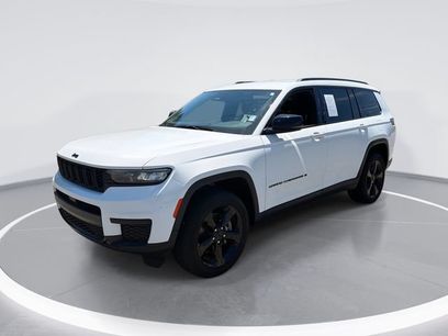Used 2023 Jeep Grand Cherokee L Laredo