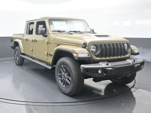 New 2026 Jeep Gladiator Sport image 9