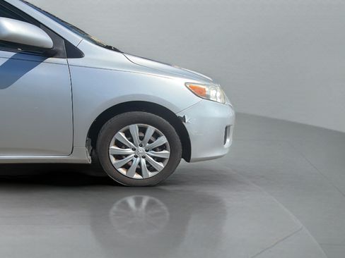 Used 2013 Toyota Corolla LE FWD image 26