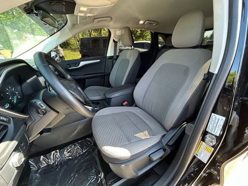 Used 2022 Ford Escape SE w/ SE Sport Appearance Package AWD/4WD image 15