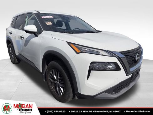 Used 2022 Nissan Rogue S AWD/4WD image 2
