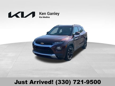 Used 2022 Chevrolet TrailBlazer LT FWD image 1