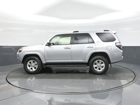 Used 2024 Toyota 4Runner SR5 image 4