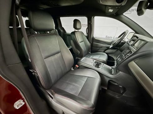 Used 2020 Dodge Grand Caravan GT image 29