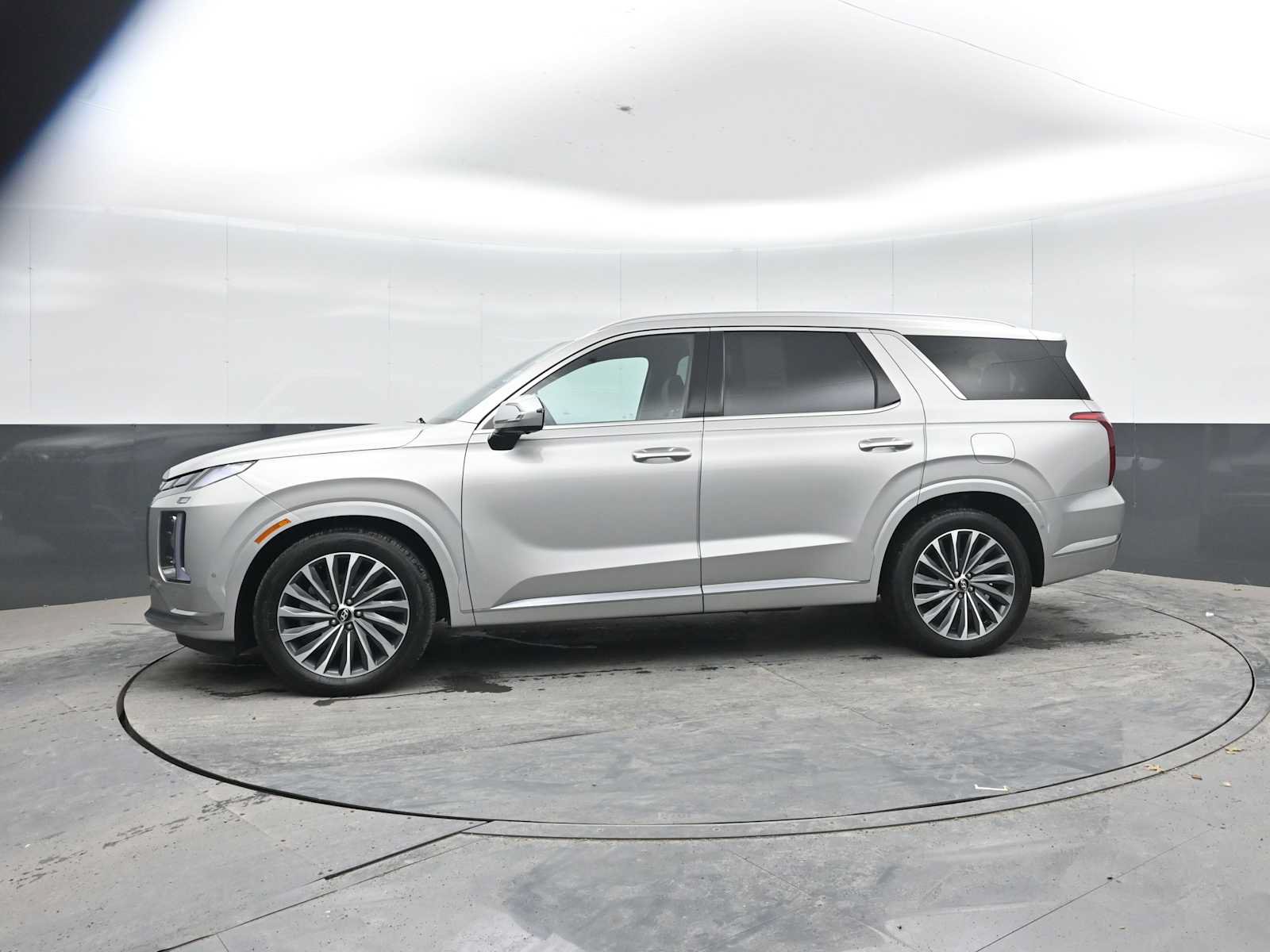Used 2025 Hyundai Palisade Calligraphy AWD/4WD image 4