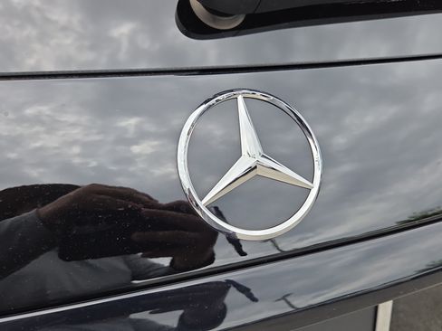 Used 2026 Mercedes-Benz GLC 300 image 35