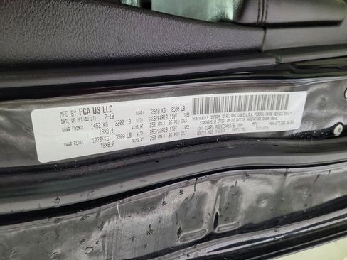 Used 2019 Dodge Durango SXT image 29