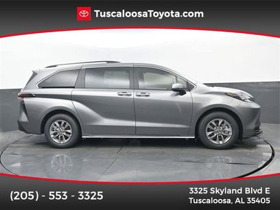 New 2026 Toyota Sienna LE