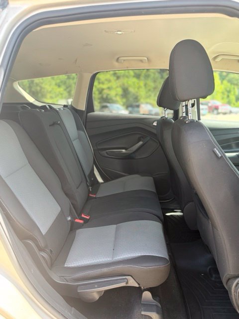 Used 2017 Ford Escape SE w/ SE Cold Weather Package AWD/4WD image 16