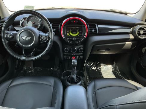 Used 2017 MINI Cooper 4-Door Hardtop FWD image 10