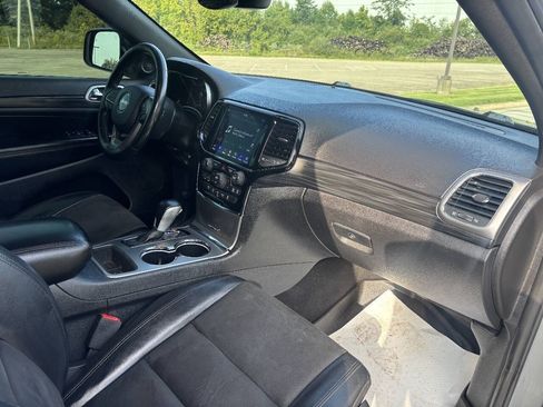 Used 2019 Jeep Grand Cherokee Altitude AWD/4WD image 18