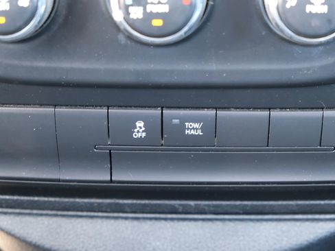 Used 2017 RAM 1500 Express AWD/4WD image 28