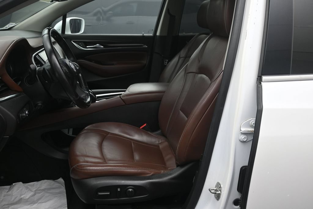 Used 2018 Buick Enclave Avenir FWD image 10