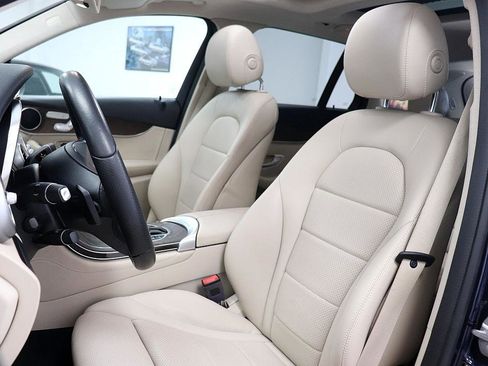 Used 2019 Mercedes-Benz GLC 300 image 11