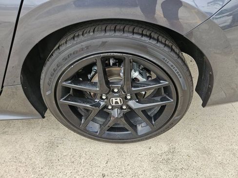 Used 2025 Honda Civic Sport image 25