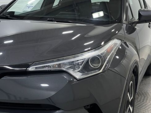 Used 2018 Toyota C-HR XLE image 31